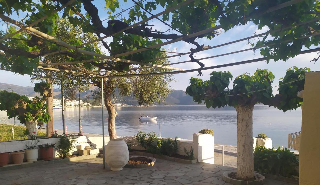 Το Σπίτι Της Μαργαρίτας Στην Παραλία Vila Nea Styra Exterior foto