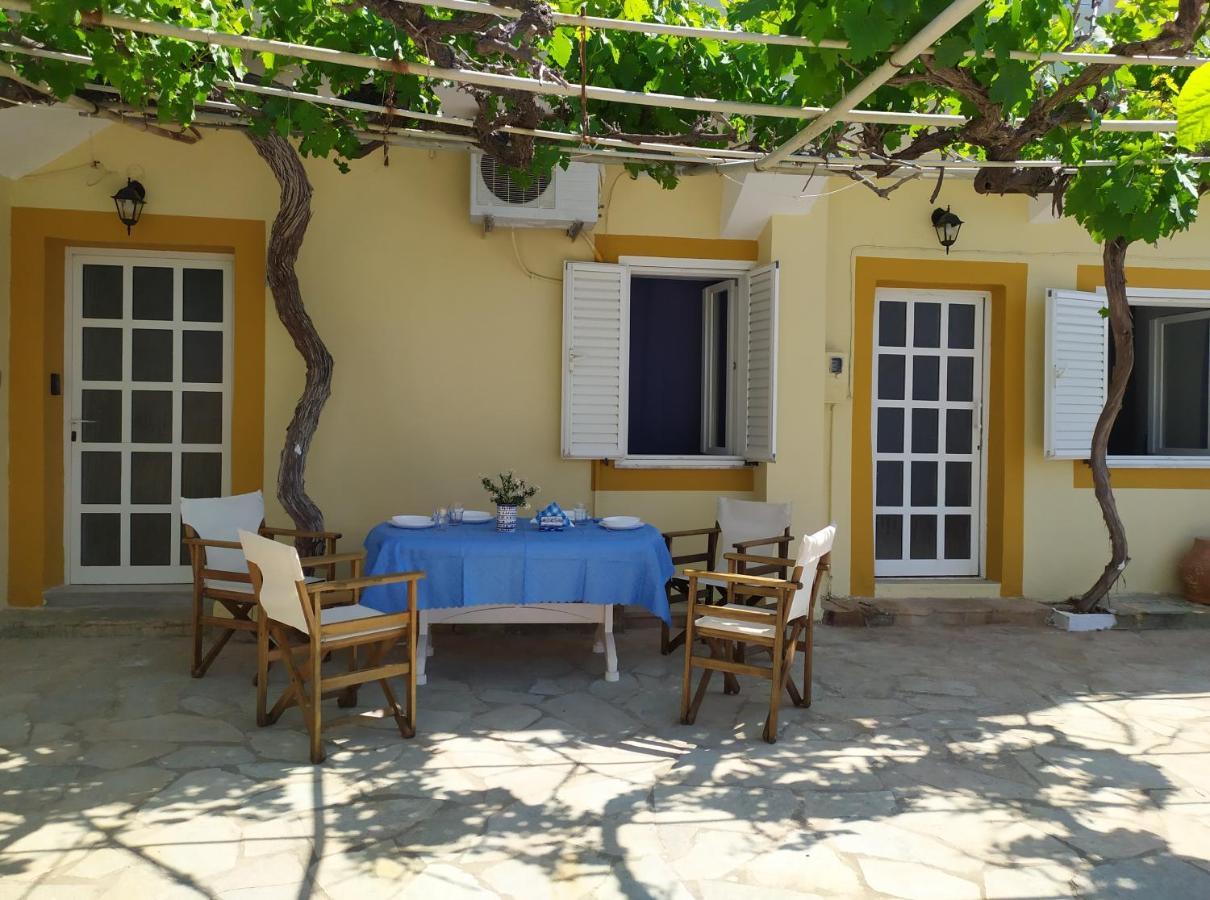 Το Σπίτι Της Μαργαρίτας Στην Παραλία Vila Nea Styra Exterior foto