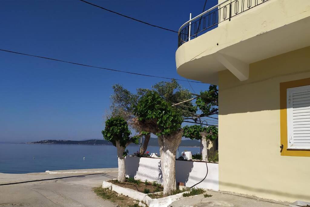 Το Σπίτι Της Μαργαρίτας Στην Παραλία Vila Nea Styra Exterior foto